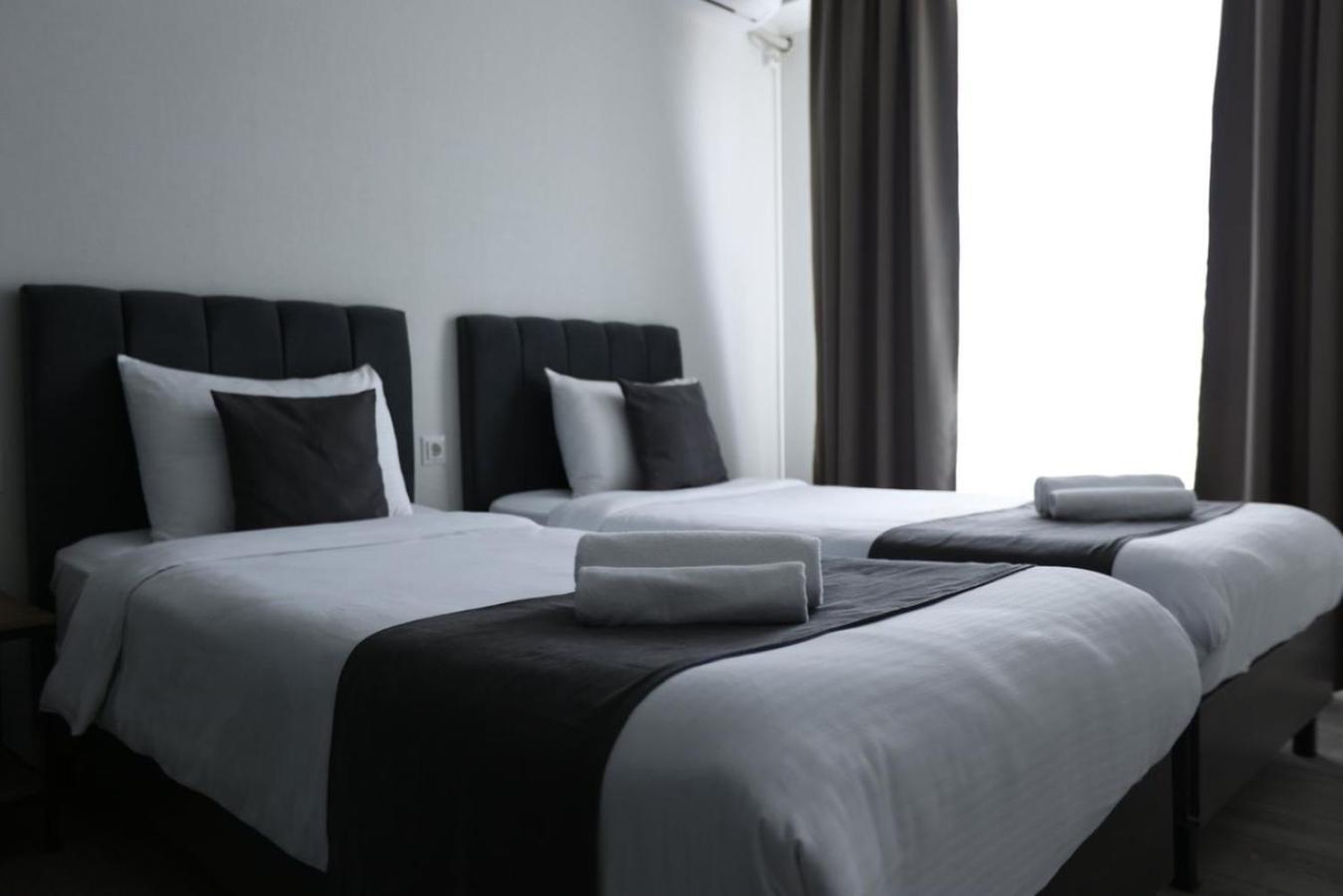 Urban Hotel Бишкек Экстерьер фото