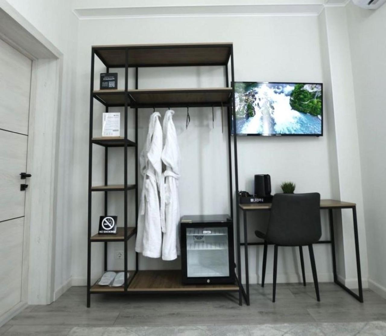 Urban Hotel Бишкек Экстерьер фото
