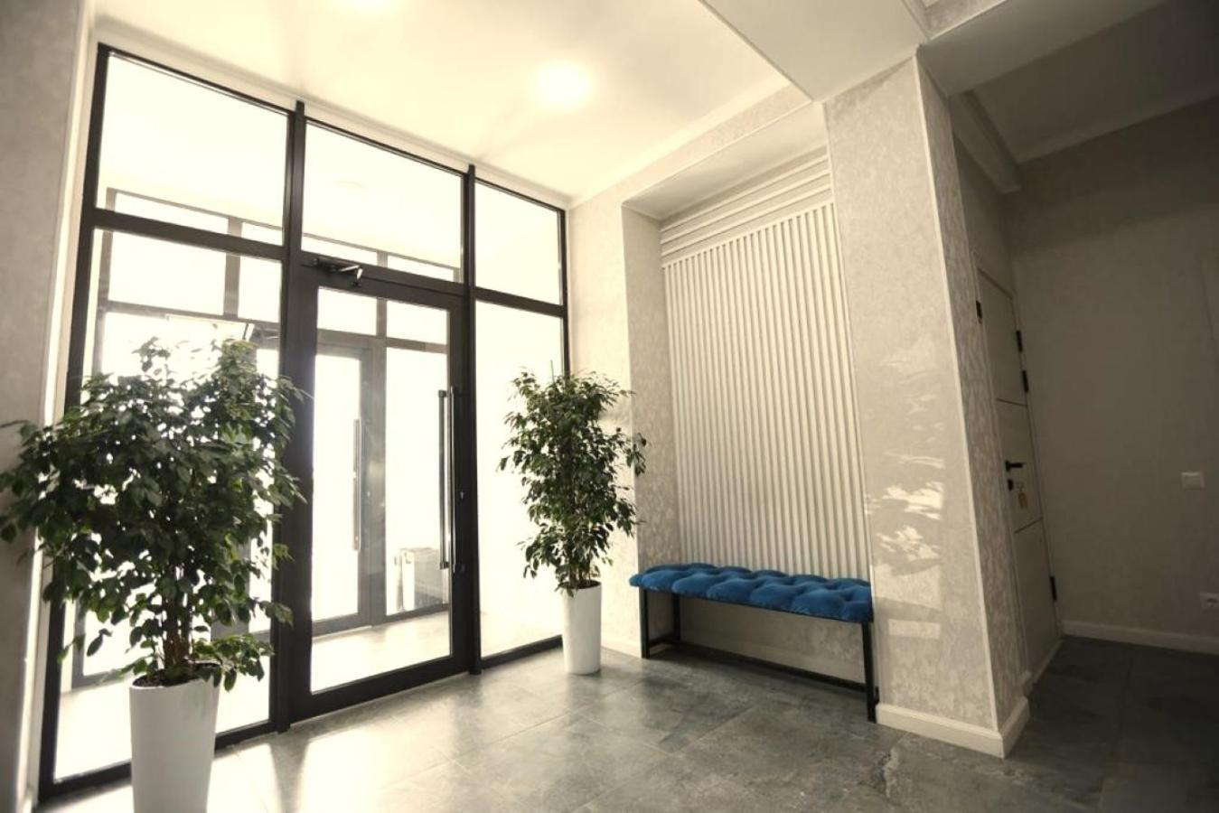 Urban Hotel Бишкек Экстерьер фото