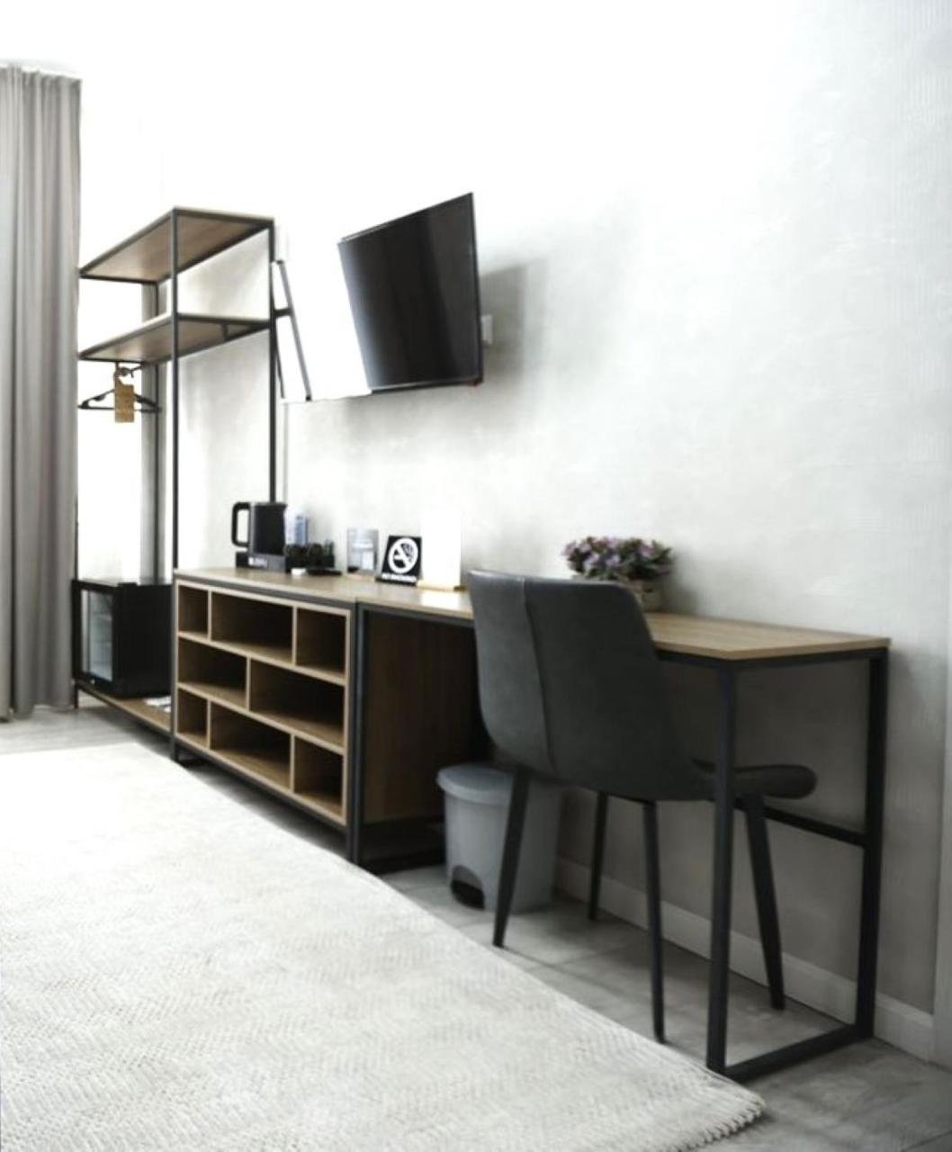 Urban Hotel Бишкек Экстерьер фото