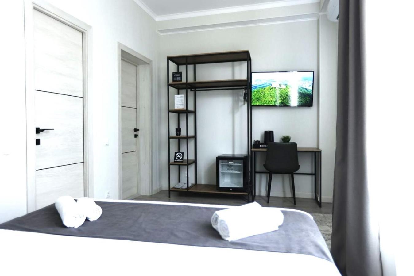 Urban Hotel Бишкек Экстерьер фото