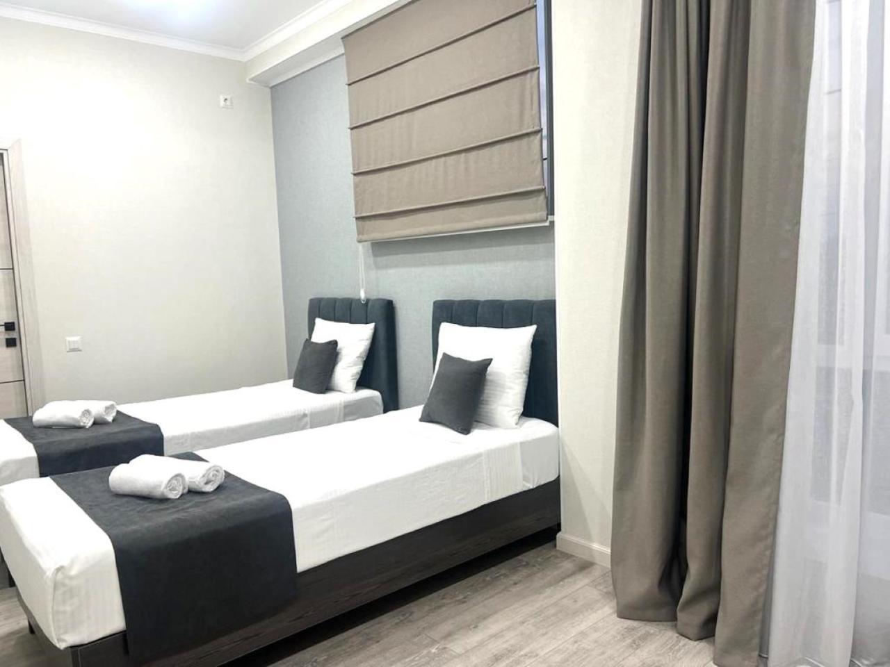 Urban Hotel Бишкек Экстерьер фото